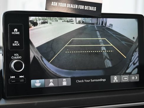Used 2025 Honda Pilot EX-L image 32
