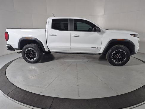 Used 2026 GMC Canyon AT4 image 6