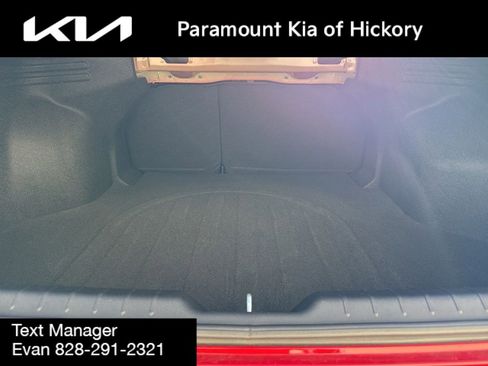 Used 2025 Kia K4 LXS image 10
