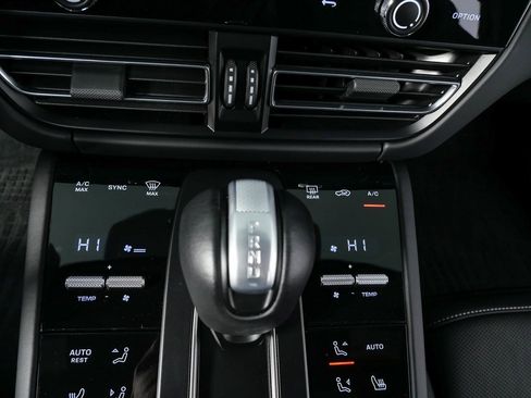 Certified 2024 Porsche Macan GTS image 16