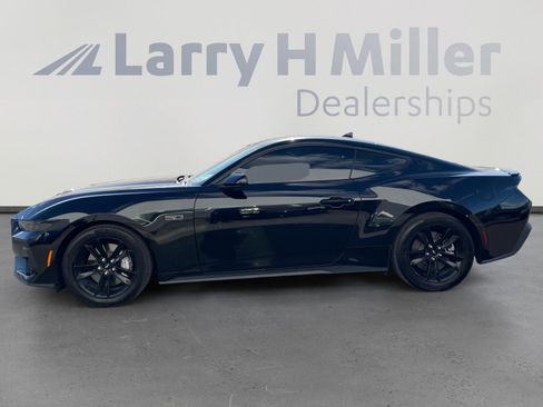 Used 2026 Ford Mustang GT RWD image 2