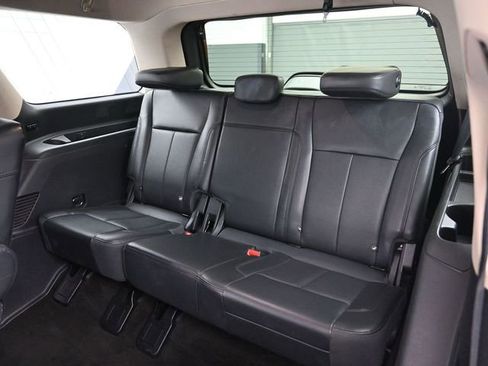 Certified 2022 Ford Expedition XLT image 32