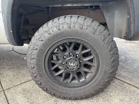 Used 2004 Dodge Ram 2500 Truck SLT w/ Sport Appearance Group image 12