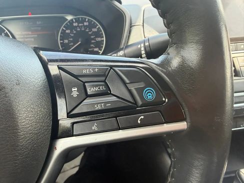 Used 2022 Nissan Altima 2.5 SV w/ SV Premium Package FWD image 14