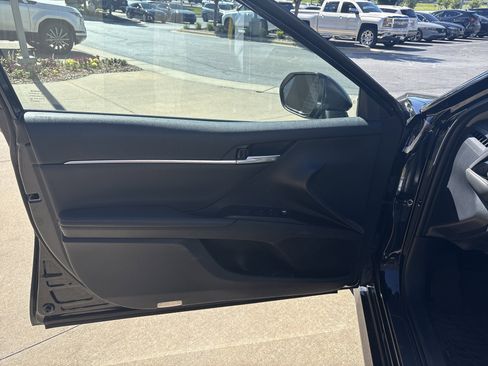 Used 2021 Toyota Camry XLE w/ Navigation Package AWD/4WD image 14
