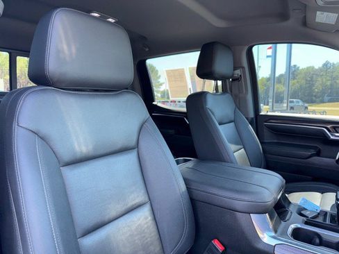 Used 2023 Chevrolet Silverado 1500 LT AWD/4WD image 10