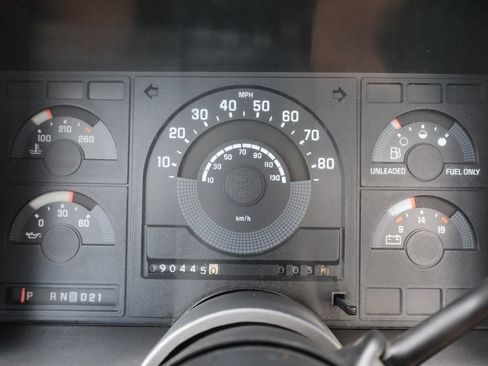 Used 1989 Chevrolet Silverado 2500 4x4 Regular Cab image 27