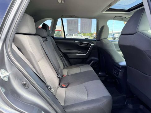 Certified 2020 Toyota RAV4 XLE w/ Convenience Package AWD/4WD image 14