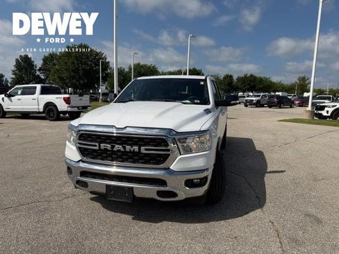 Used 2022 RAM 1500 Big Horn AWD/4WD image 3
