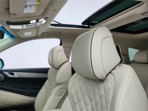 Used 2025 Genesis GV80 3.5T Prestige image 33