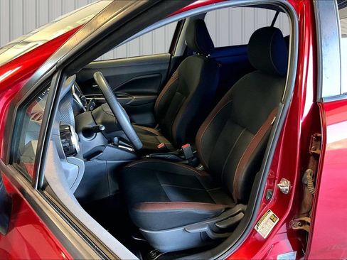 Used 2020 Nissan Versa SR FWD image 14