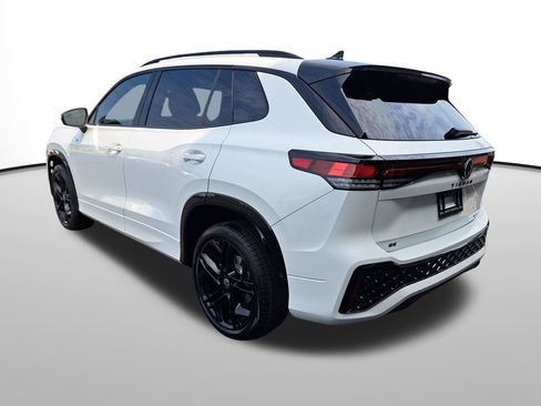 New 2025 Volkswagen Tiguan SE R-Line image 8