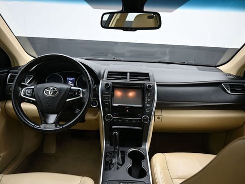 Used 2017 Toyota Camry XLE image 37