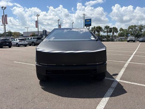 Used 2024 Tesla Cybertruck AWD Crew Cab image 2