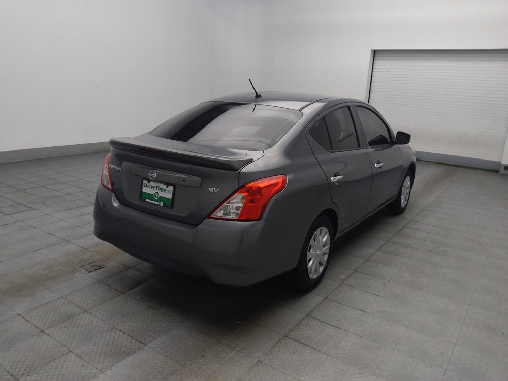 Used 2018 Nissan Versa SV FWD image 9