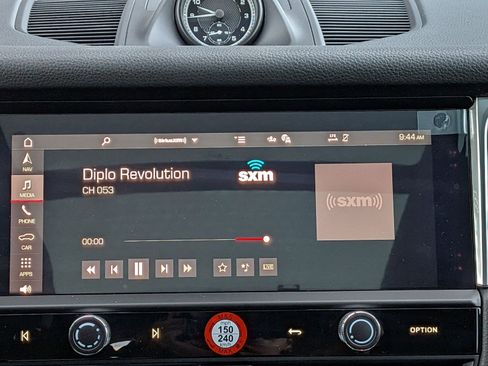 New 2026 Porsche Macan image 18