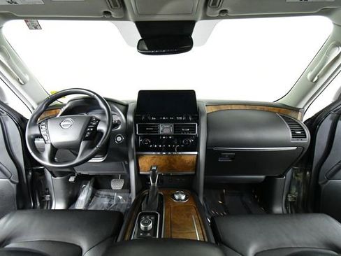 Used 2024 Nissan Armada SL w/ Captain's Chairs Package image 18