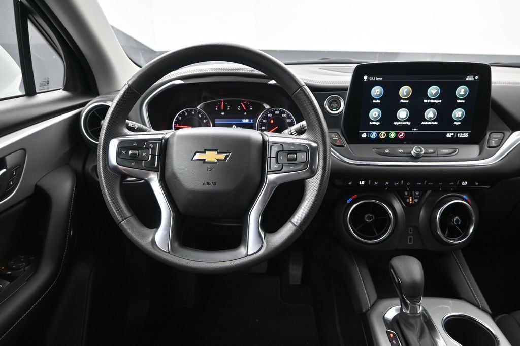 Used 2025 Chevrolet Blazer LT AWD/4WD image 30