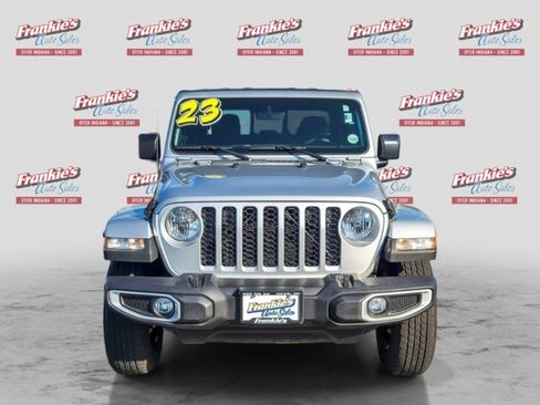 Used 2023 Jeep Gladiator Sport AWD/4WD image 8