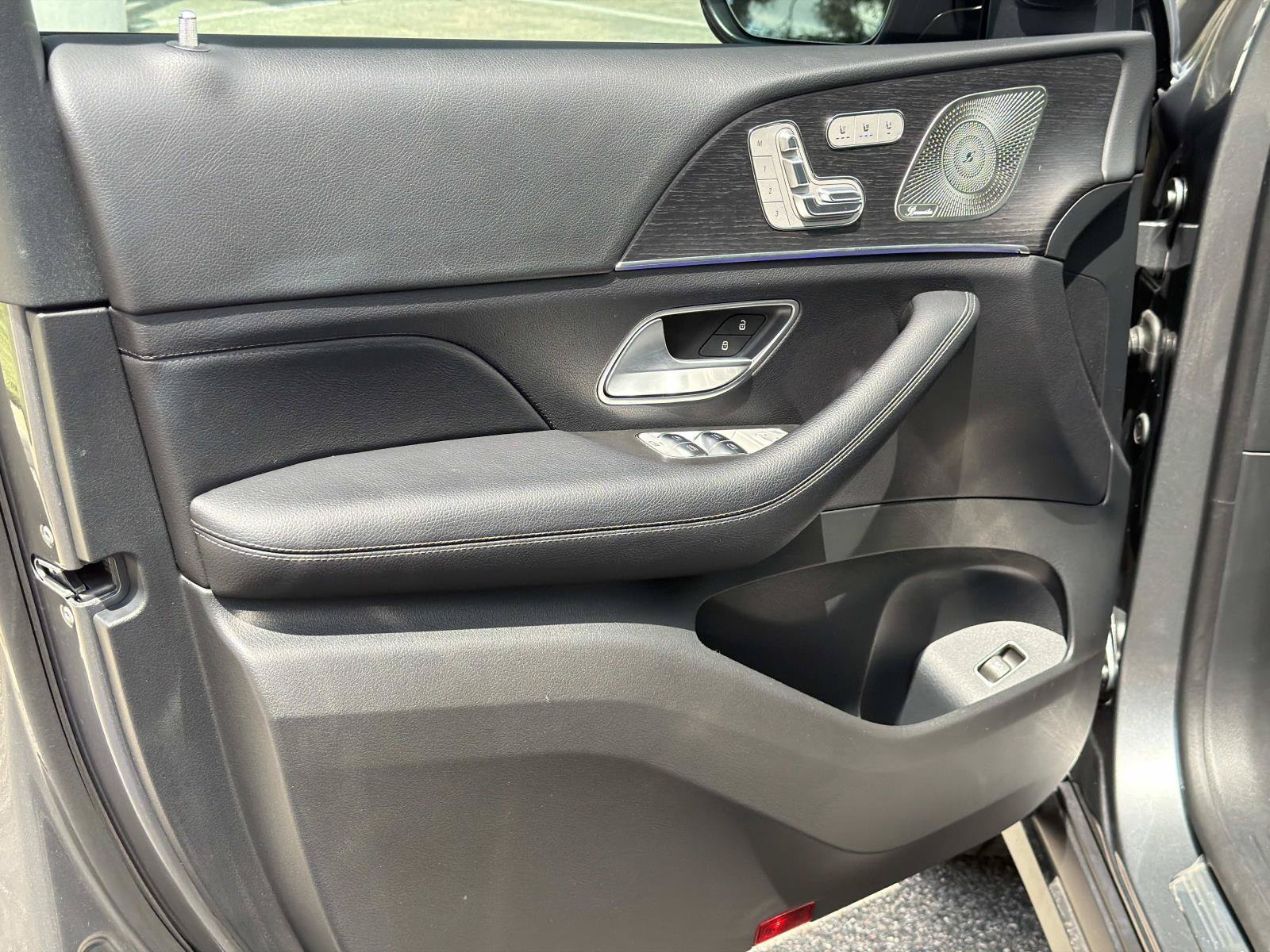 Certified 2025 Mercedes-Benz GLE 450 4MATIC w/ Winter Package image 15