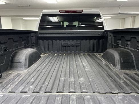 Certified 2025 GMC Sierra 1500 AT4 w/ AT4 Premium Package AWD/4WD image 27