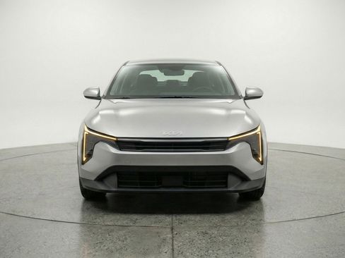 Used 2025 Kia K4 FWD image 2