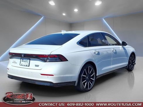 Used 2024 Honda Accord Touring image 3