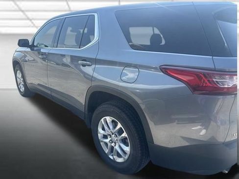Used 2021 Chevrolet Traverse LS w/ LPO, Floor Liner Package FWD image 4