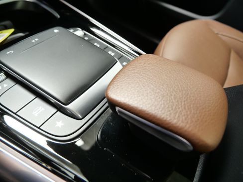 Certified 2022 Mercedes-Benz GLA 250 4MATIC image 30