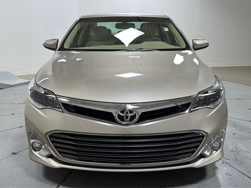 Used 2015 Toyota Avalon XLE Touring image 2