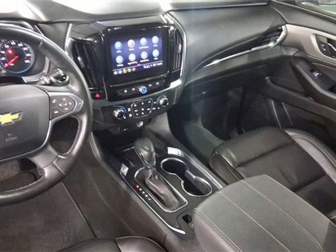 Used 2023 Chevrolet Traverse LT image 23