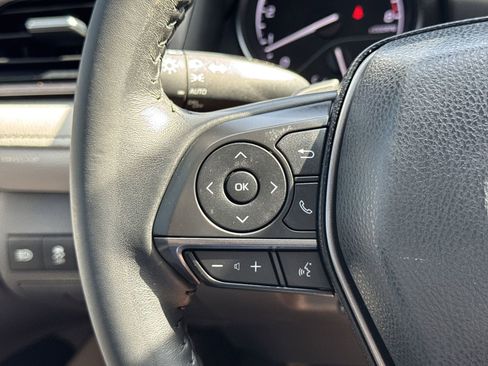 Used 2024 Toyota Camry SE image 19