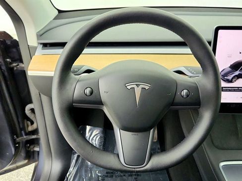 Used 2023 Tesla Model Y Long Range AWD/4WD image 13
