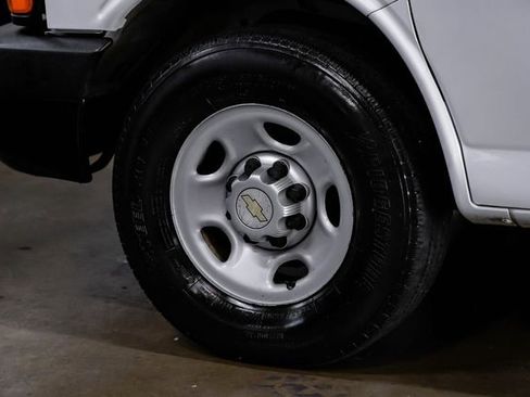 Used 2013 Chevrolet Express 2500 w/ Cold Climate Package image 45