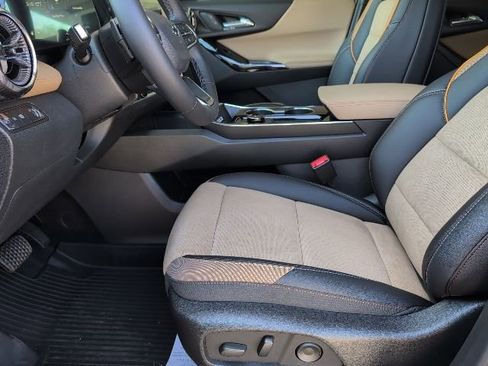 New 2026 Chevrolet Equinox ACTIV w/ Convenience Package III image 12