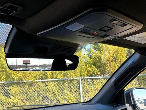 Used 2024 Toyota Tacoma TRD Off-Road image 32