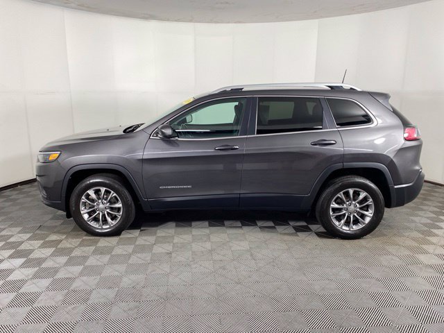 Used 2019 Jeep Cherokee Latitude Plus w/ Cold Weather Group AWD/4WD image 10