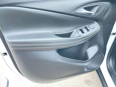 Used 2025 Buick Encore GX Preferred image 20