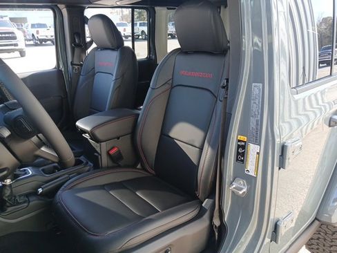 New 2026 Jeep Wrangler Unlimited Rubicon image 46