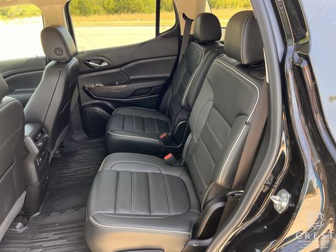 Used 2022 GMC Acadia Denali w/ Denali Technology Package FWD image 28