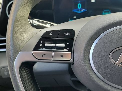 Certified 2024 Hyundai Elantra SEL FWD image 7