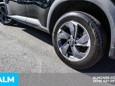 Used 2024 Nissan Rogue SV FWD image 16