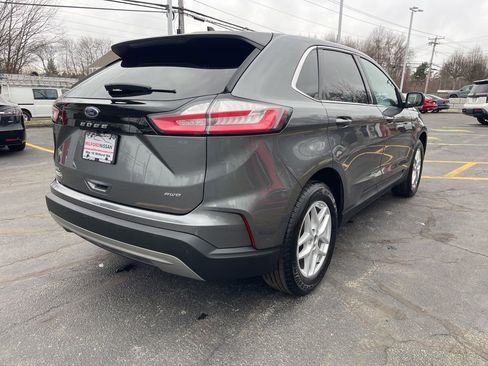 Used 2024 Ford Edge SEL image 5