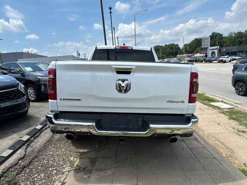 Used 2019 RAM 1500 Laramie AWD/4WD image 4