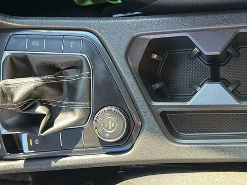 Used 2024 Volkswagen Tiguan SE R-Line image 13