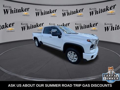 Used 2025 Chevrolet Silverado 2500 High Country w/ Technology Package AWD/4WD image 2