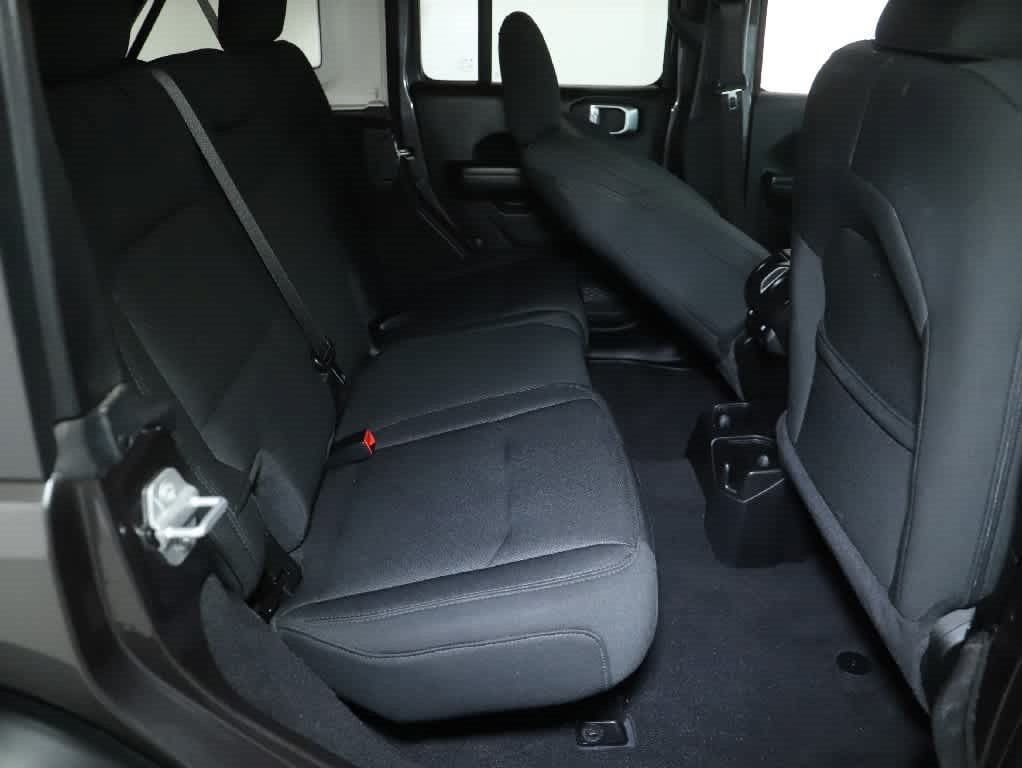 Used 2021 Jeep Wrangler Unlimited Sport AWD/4WD image 31
