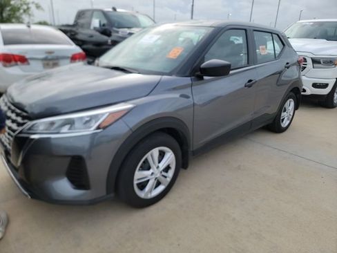 Used 2024 Nissan Kicks S image 1