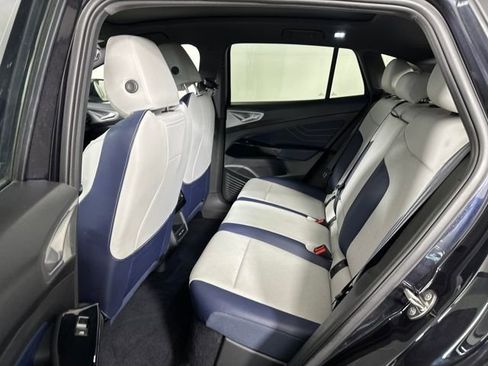 Used 2024 Volkswagen ID.4 Pro S image 25