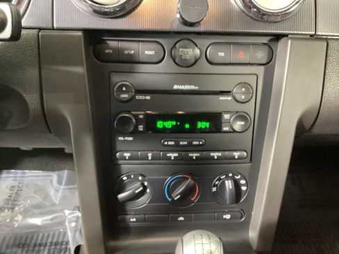 Used 2006 Ford Mustang GT RWD image 23